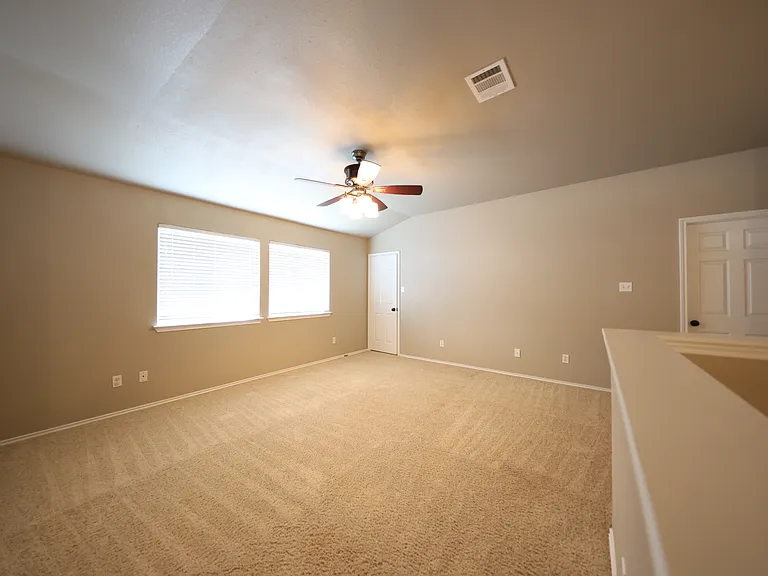 2203 Ryan Dr — Photo 14
