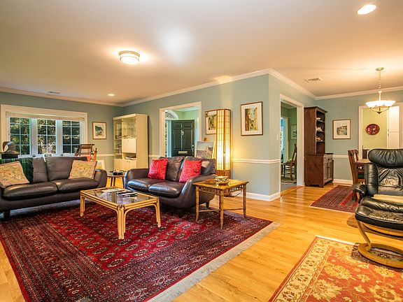 3rd image of 506 Claflin Ave