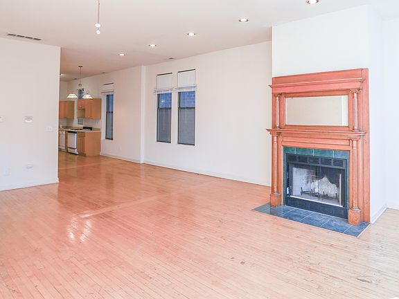 5th image of 2246 W North Ave #2