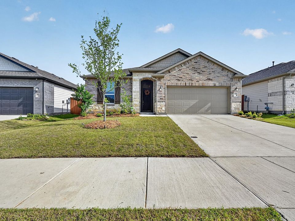 1st image of 3925 Belleview Pl