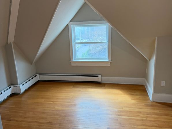 166 Center St #3