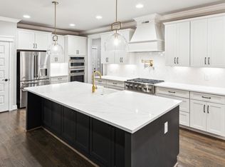 692 Nottingham Ave, Hendersonville, TN 37075