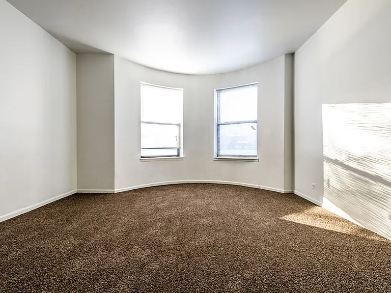 5051 S Forrestville — Photo 96