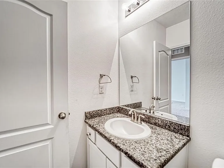 3903 Silverlake Way — Photo 21