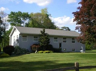 81 Brookside Dr, Thompson, CT 06277