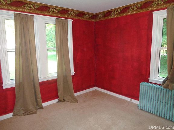 3rd image of 718 Zinc St