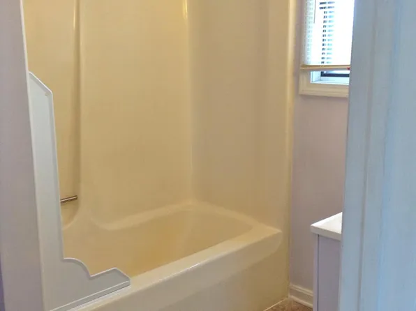 19 Barrett St, Burlington, VT 05401