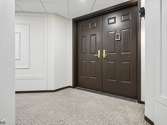 5th image of 616 S Orange Ave #3C