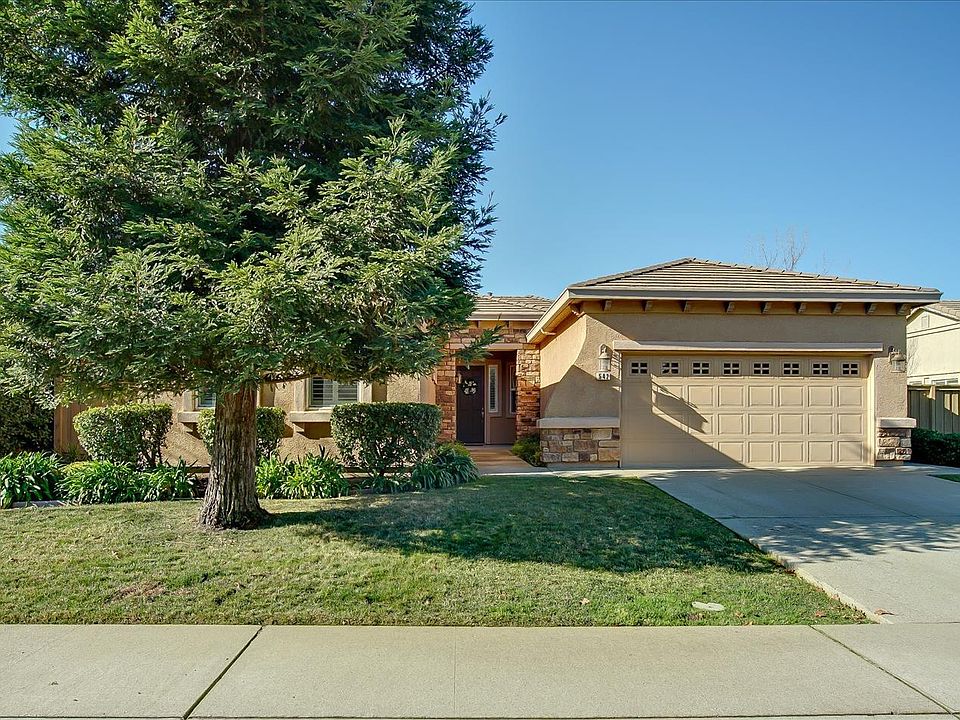 2nd image of 542 Hildebrand Cir