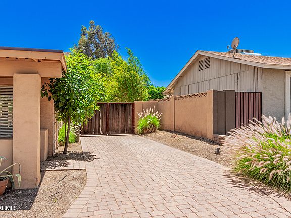 3rd image of 2015 E CLAIRE Drive