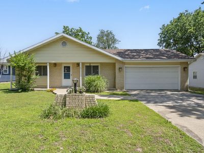 2011 W Northwood Street, Bolivar, MO, 65613