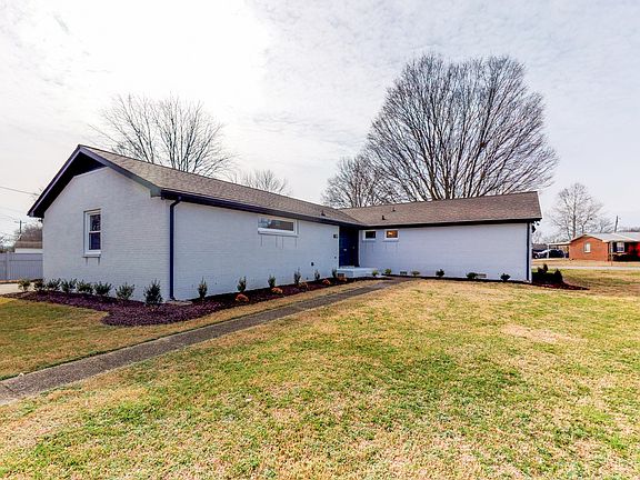 3rd image of 196 Cunningham Ln