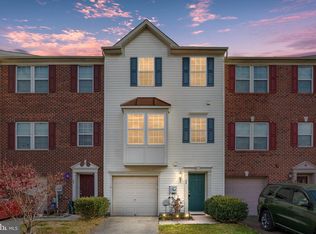 40 Tidewater Ter, Falling Waters, WV 25419