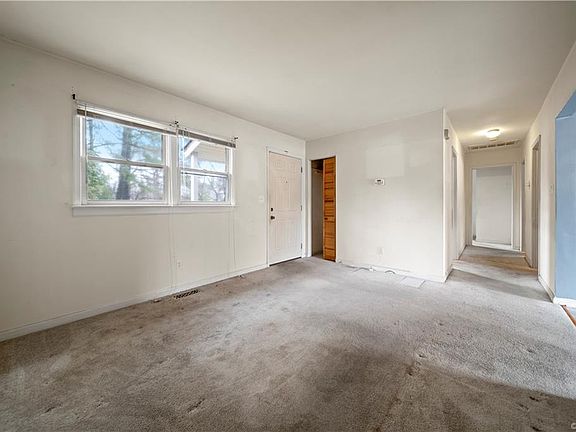 3rd image of 4222 Banton St