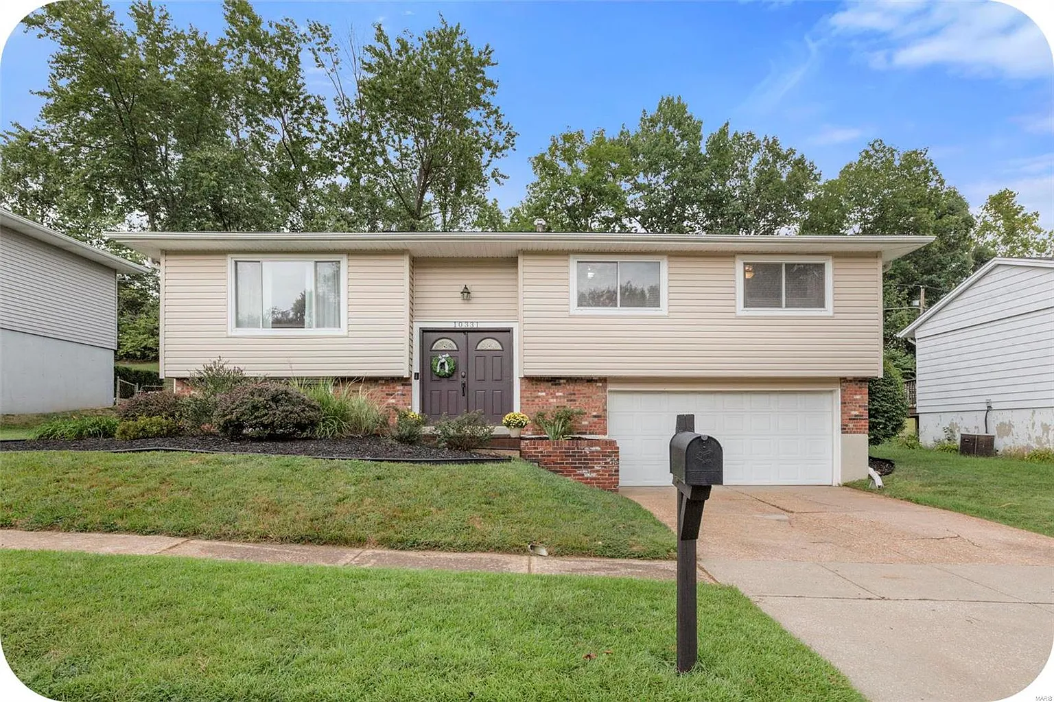 10331 Roscommon Dr photo 1