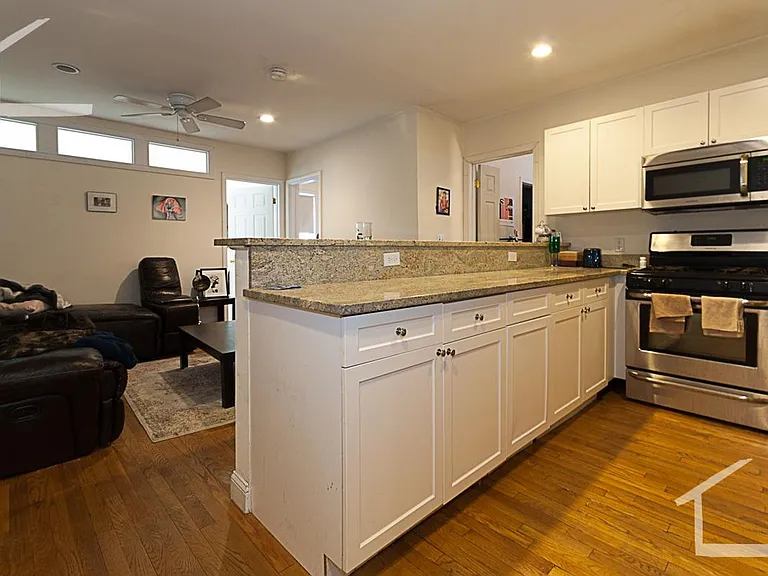 314 Saint Paul St #4R — Photo 2