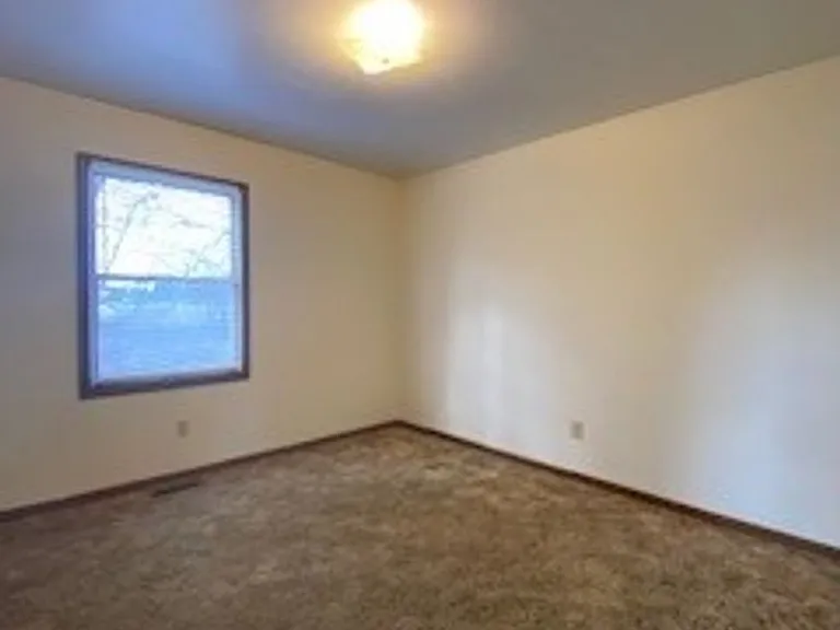 1824 Tiffany Ct — Photo 10