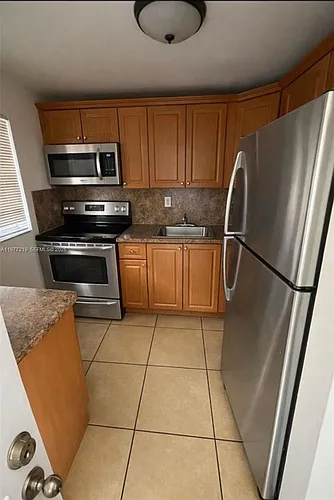 1735 W 60th St Photo 1
