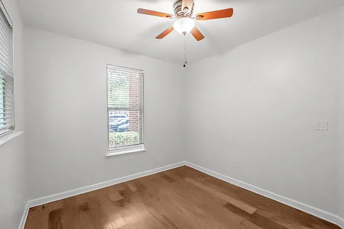714 Northeast Dr #52 — Photo 5