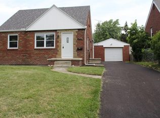 2409 Eastmoreland Dr, Oregon, OH 43616