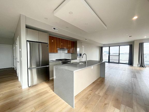 4th image of 517 Poplar St #3O6
