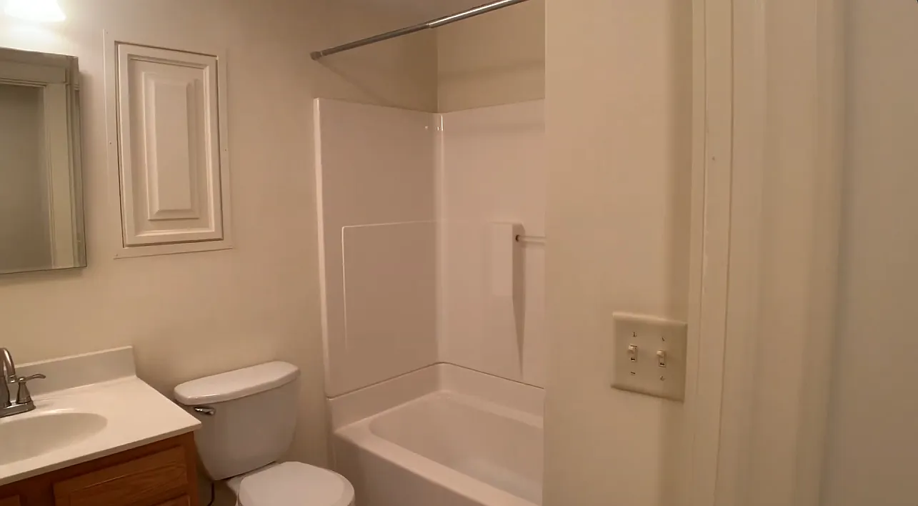 203 Williams Street - 2 — Photo 4