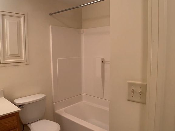 4th image of 203 Williams St #2