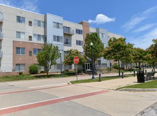 3540 Library Dr APT 203, Cudahy, WI 53110