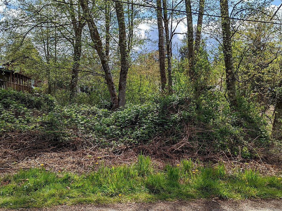 1st image of 364 Deerhaven Lane