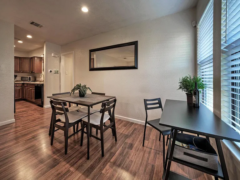 1004 Hyridge St — Photo 12