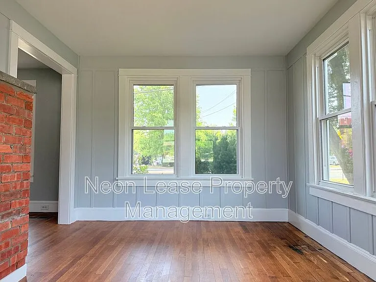 880 S State St #1 — Photo 13