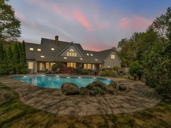 3 Winterberry Lane, North Hampton, NH 03862