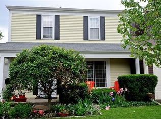 3S318 Twin Pines Dr, Warrenville, IL