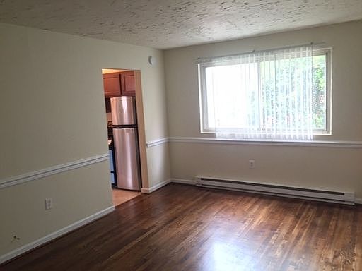 2nd image of 18 S Boulevard APT 5