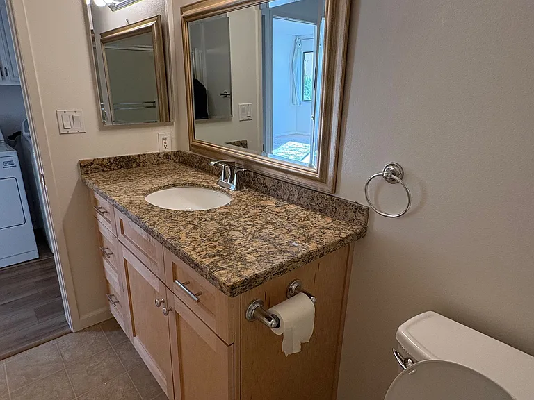 570 Peach St #26 — Photo 21