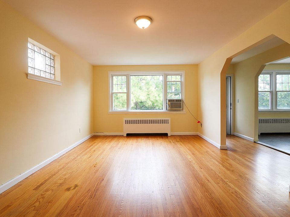 1st image of 3130 Spencer Dr #2