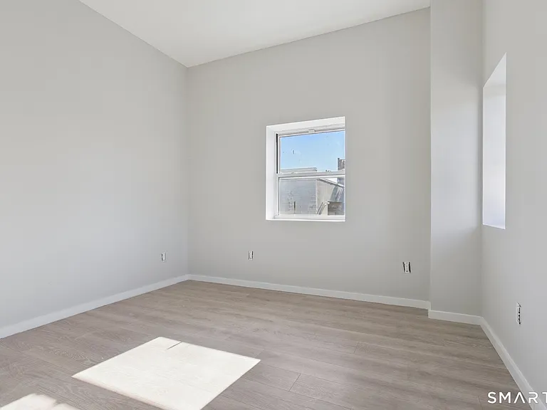 219 Bank St #3 — Photo 21