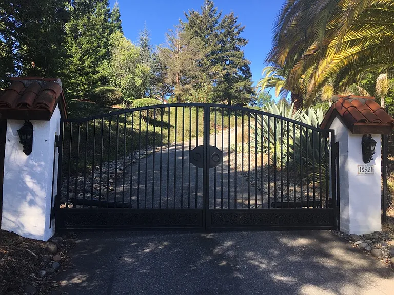 481 N Santa Cruz Ave — Photo 14