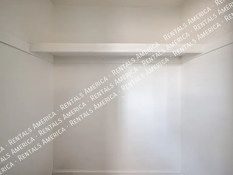 3213 S Albert Ave — Photo 34