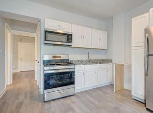 3649 W Montrose Ave #2R, Chicago, IL 60618