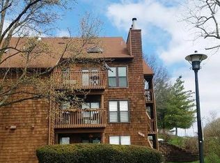 5100 Hollow Wood Ct UNIT 5100C, Saint Louis, MO