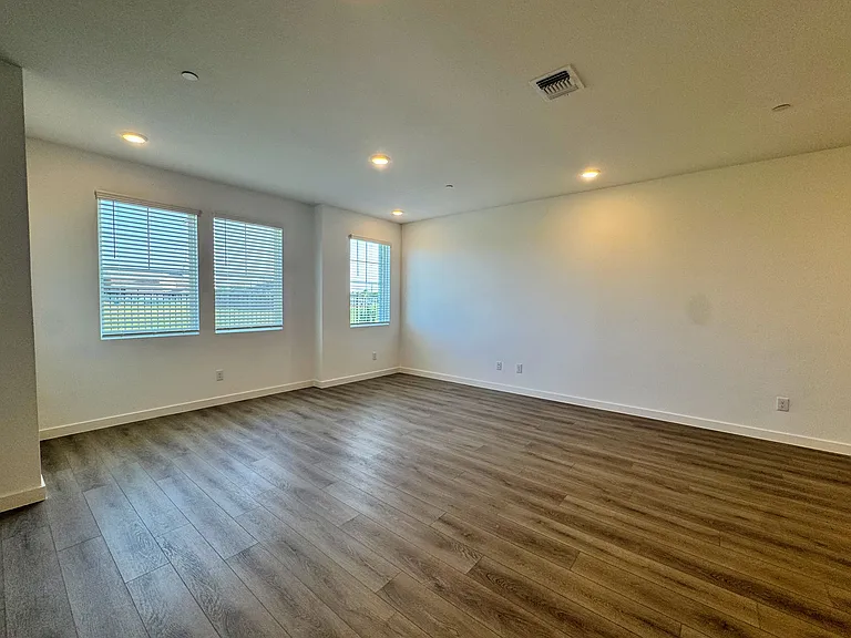 5720 Lakeview Dr — Photo 10