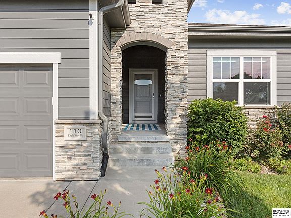 2nd image of 110 Eagle View Dr