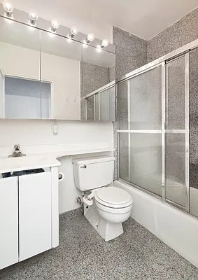 Rented by Mossanen Group | media 11