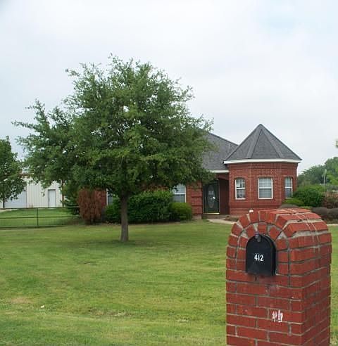 1st image of 412 Wren Ct