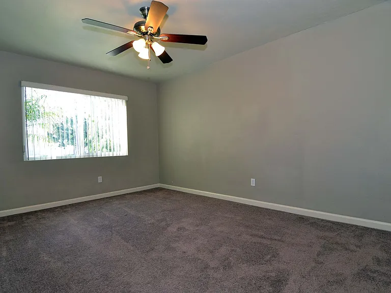 229 Landis Ave — Photo 4