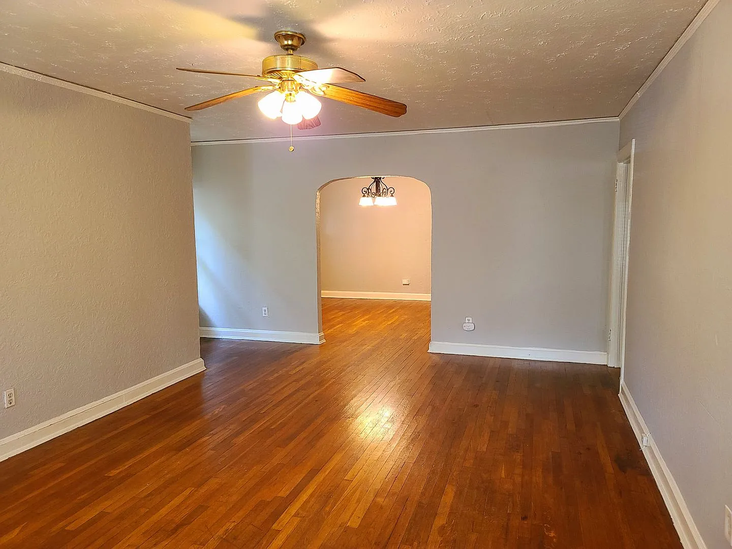 2 Bedroom, 1 Bath - Walking Distance to Lower Greenville — Photo 3