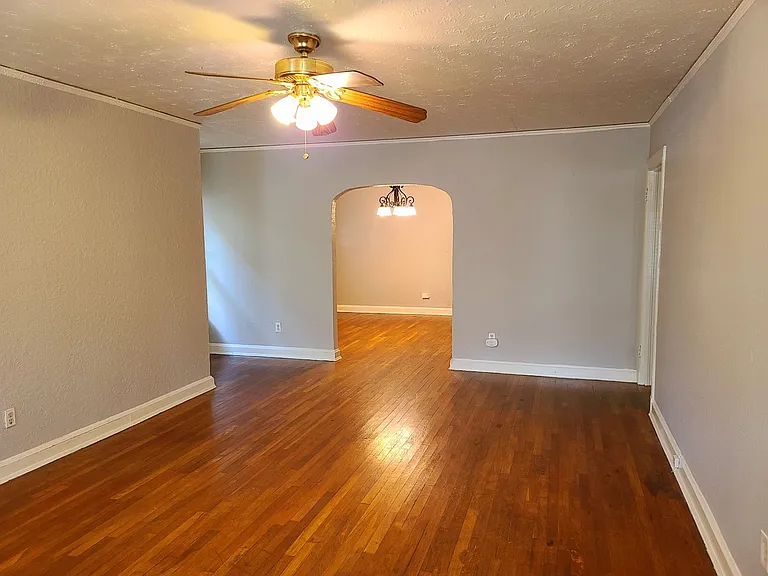 5707 Ross Ave — Photo 3