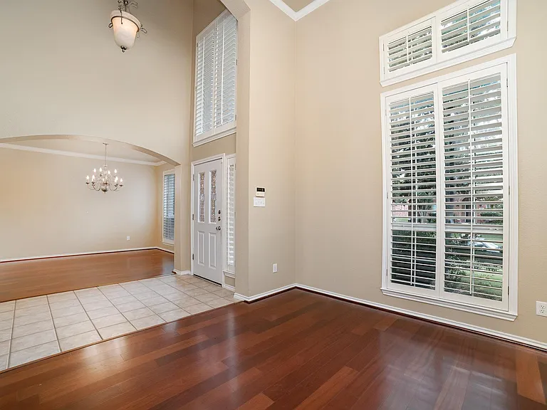 1800 Montura Ln — Photo 5