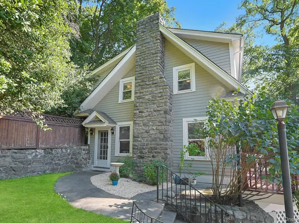 17 Mountain Avenue, Mount Kisco, NY 10549